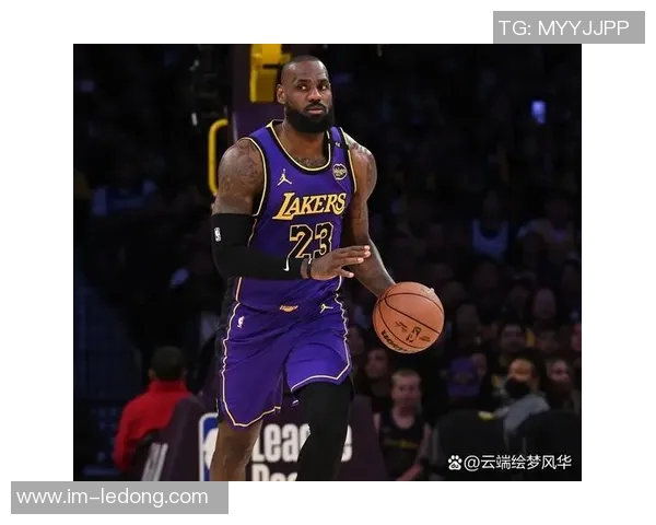 詹姆斯对保罗与快船纠葛发表看法称与自己无关不便评论